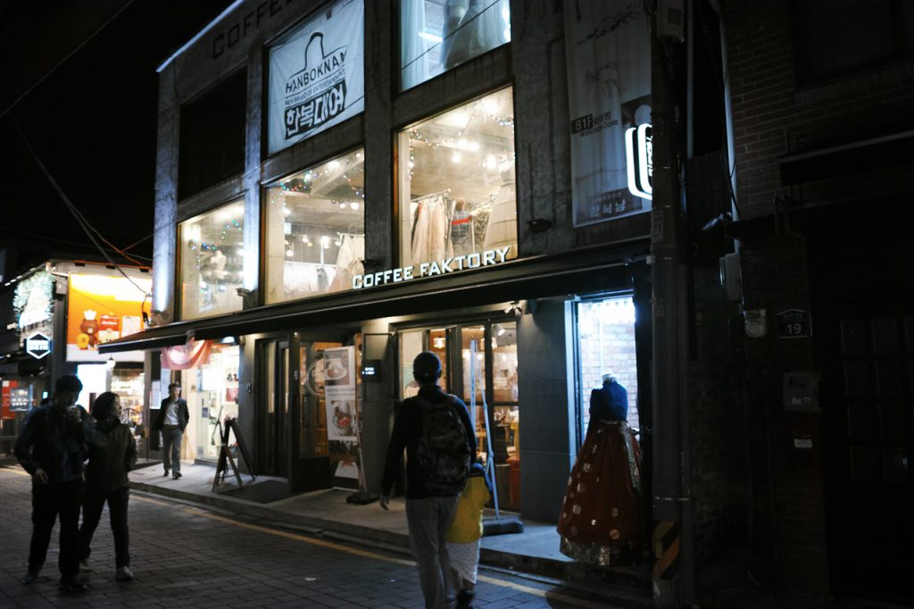  SIGMA dp1 Quattro   f/2.8 1/40sec ISO-800 19mm Auto