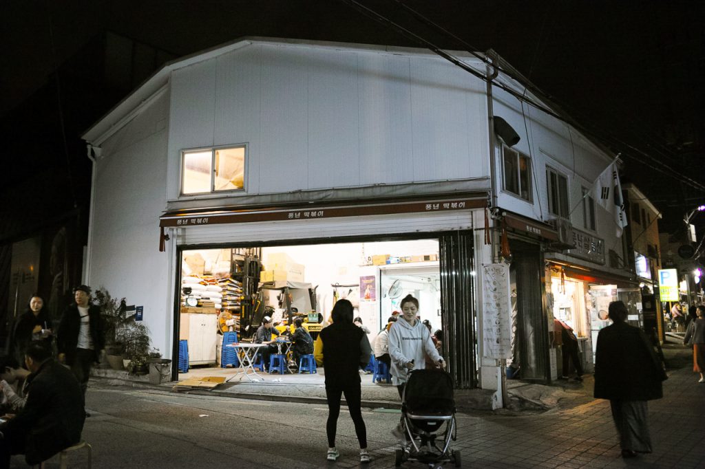   SIGMA dp1 Quattro   f/2.8 1/30sec ISO-800 19mm Auto