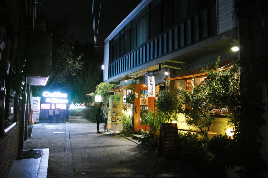   SIGMA dp1 Quattro   f/2.8 1/15sec ISO-800 19mm Auto